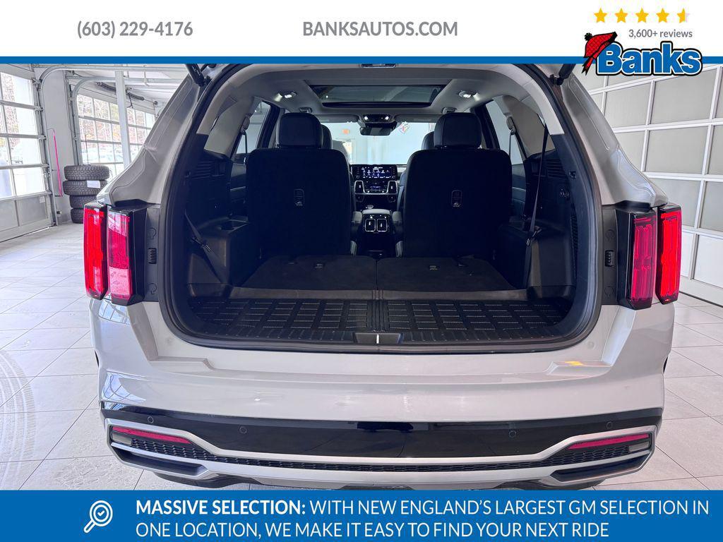 used 2023 Kia Sorento car, priced at $31,487