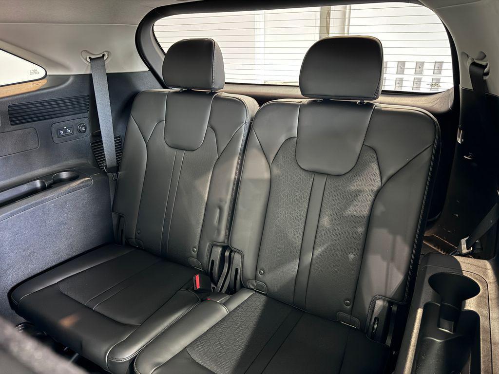 used 2023 Kia Sorento car, priced at $31,487