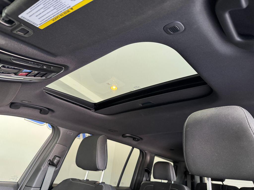 used 2025 Jeep Grand Cherokee L car, priced at $34,987