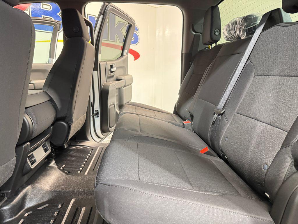 new 2026 GMC Sierra 1500 car, priced at $43,101
