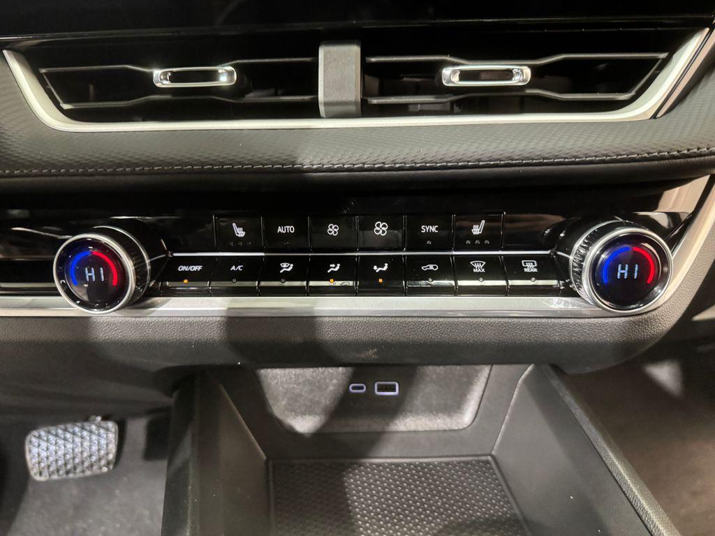 new 2026 Chevrolet Equinox car, priced at $34,090