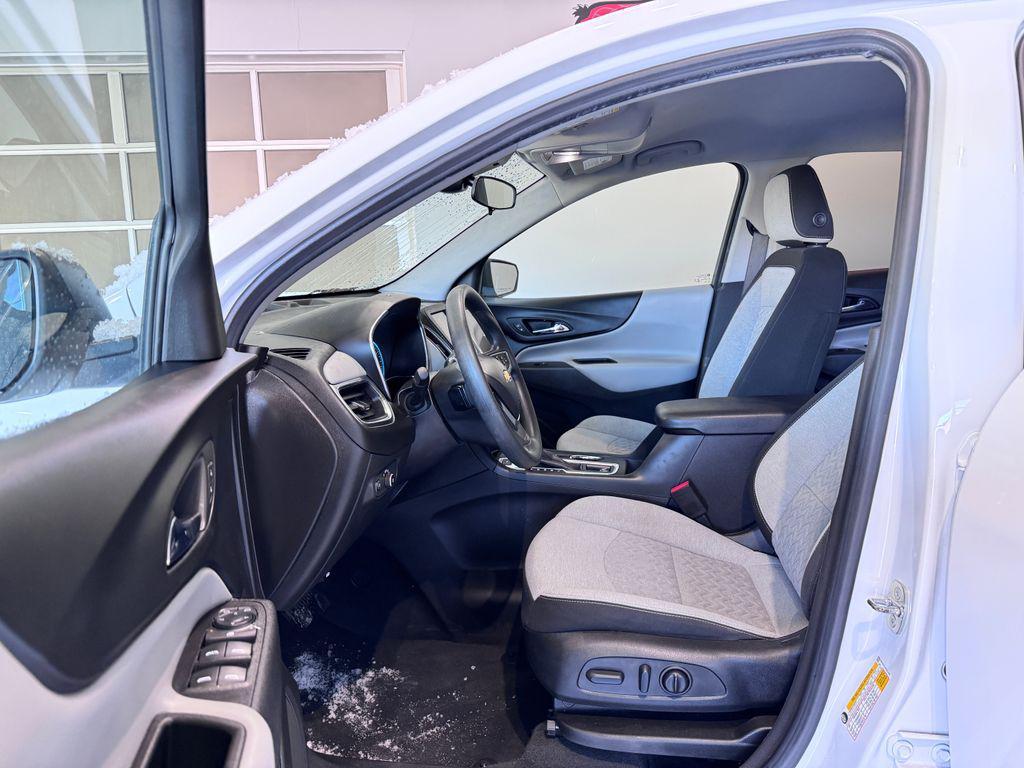 used 2022 Chevrolet Equinox car, priced at $19,987
