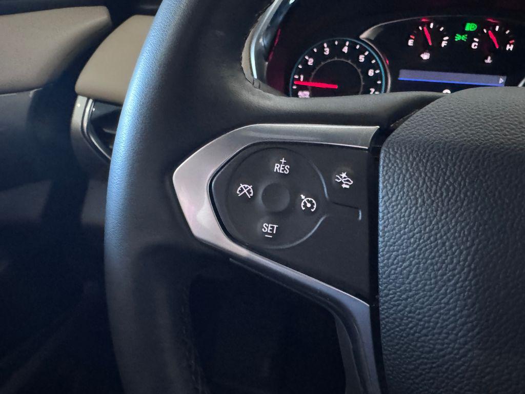 used 2023 Chevrolet Traverse car, priced at $32,987