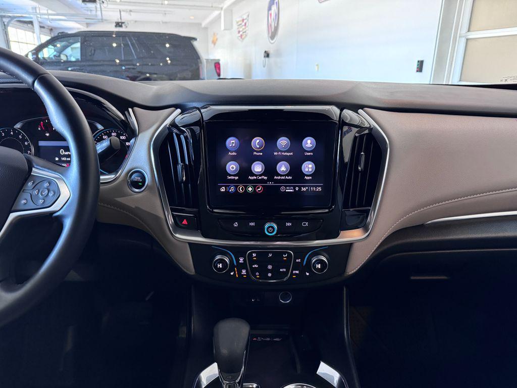 used 2023 Chevrolet Traverse car, priced at $32,987