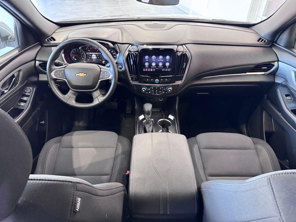 used 2023 Chevrolet Traverse car, priced at $33,987