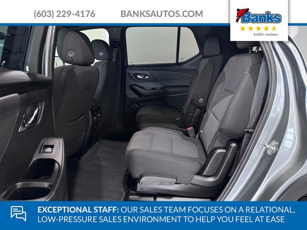 used 2023 Chevrolet Traverse car, priced at $31,987