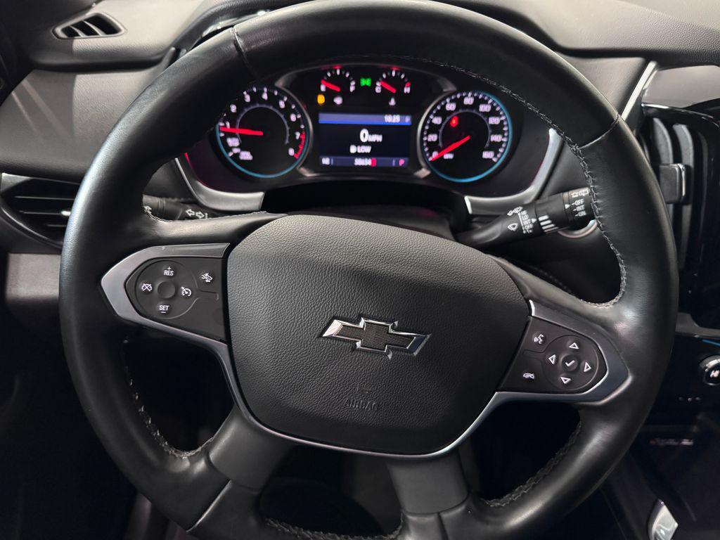 used 2023 Chevrolet Traverse car, priced at $31,987