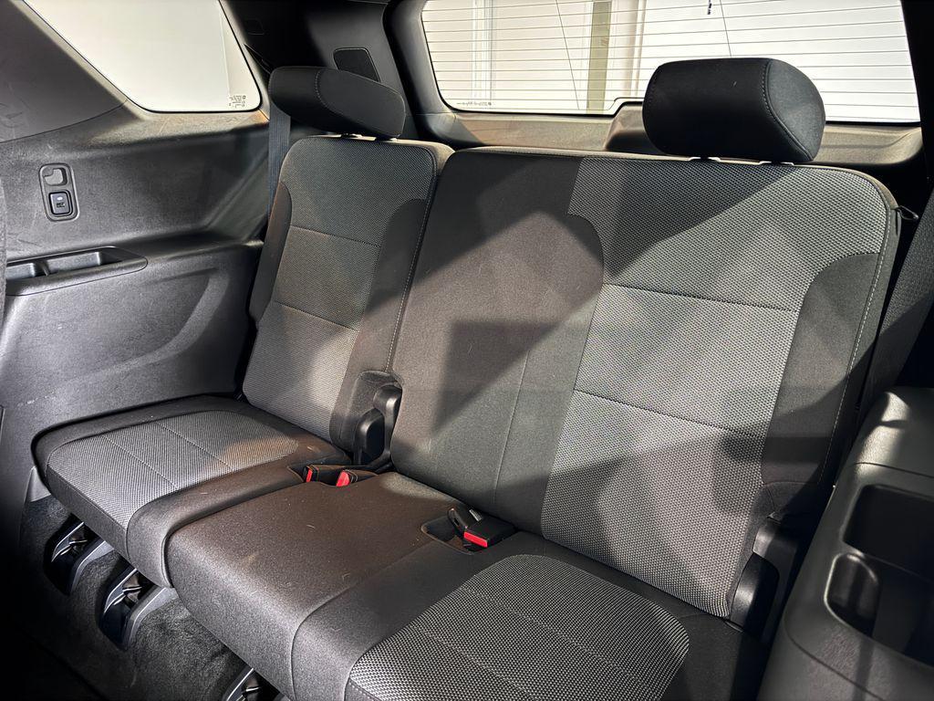 used 2023 Chevrolet Traverse car, priced at $31,987
