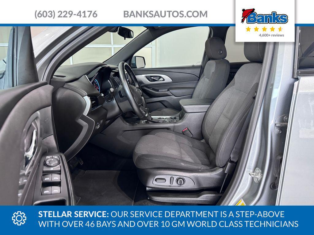 used 2023 Chevrolet Traverse car, priced at $31,987