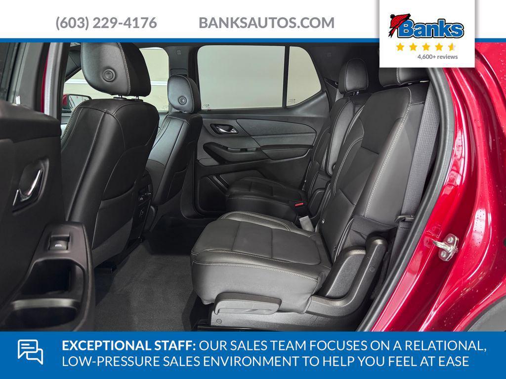 used 2023 Chevrolet Traverse car, priced at $30,487