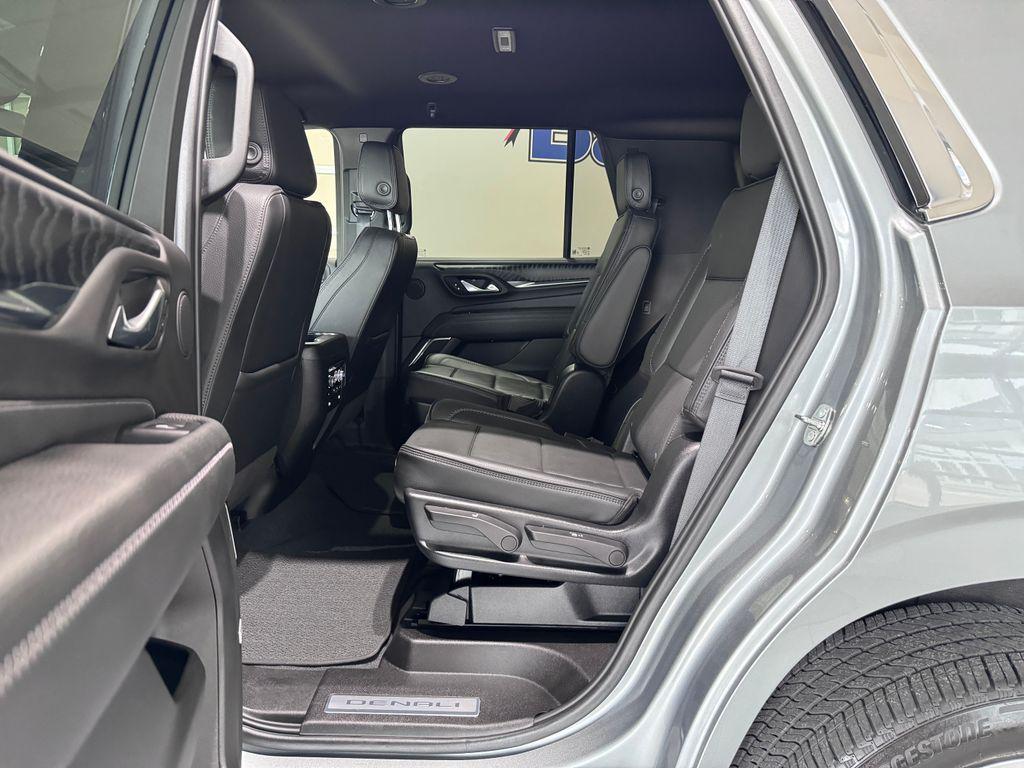 2024 Sterling Metallic GMC Yukon