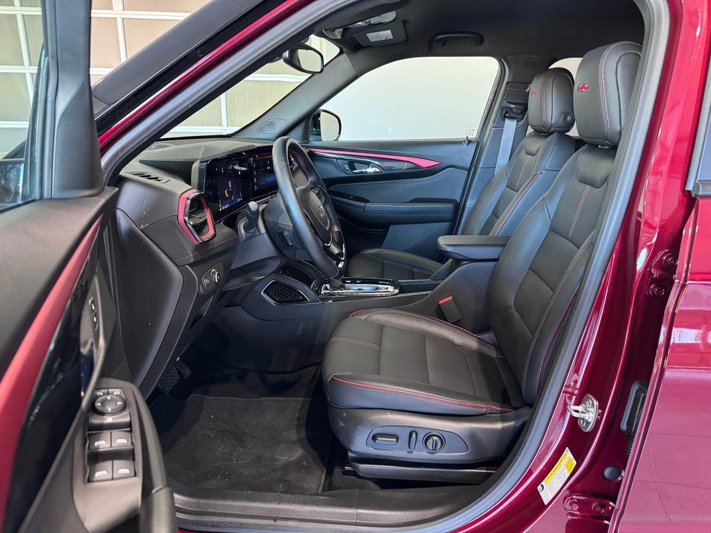 used 2025 Chevrolet TrailBlazer car, priced at $26,987