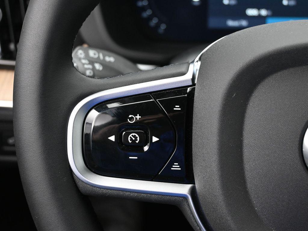 new 2026 Volvo XC60 car, priced at $56,105