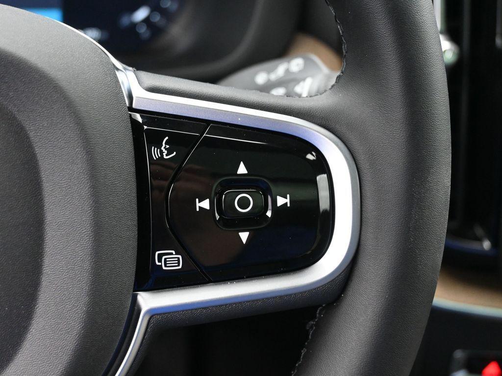 new 2026 Volvo XC60 car, priced at $56,105