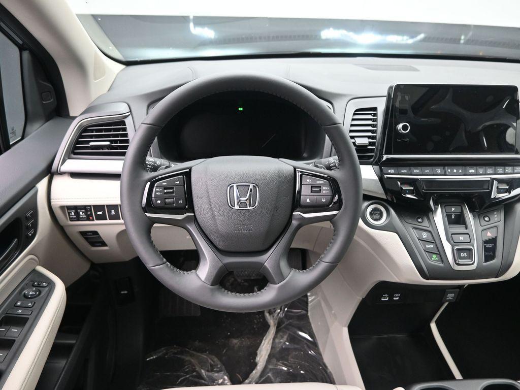 new 2026 Honda Odyssey car, priced at $44,290