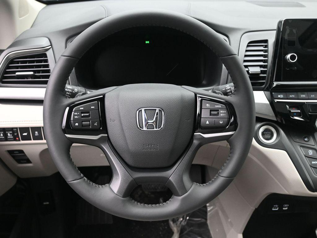 new 2026 Honda Odyssey car, priced at $44,290