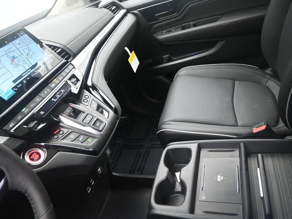 new 2026 Honda Odyssey car, priced at $53,645