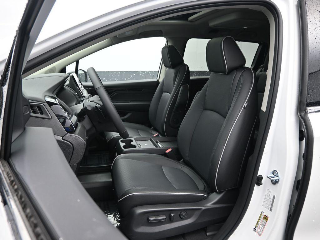 new 2026 Honda Odyssey car, priced at $53,645