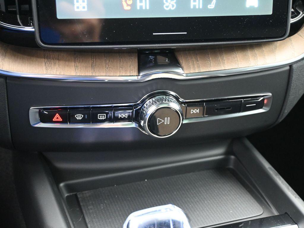 new 2026 Volvo XC60 car, priced at $50,585