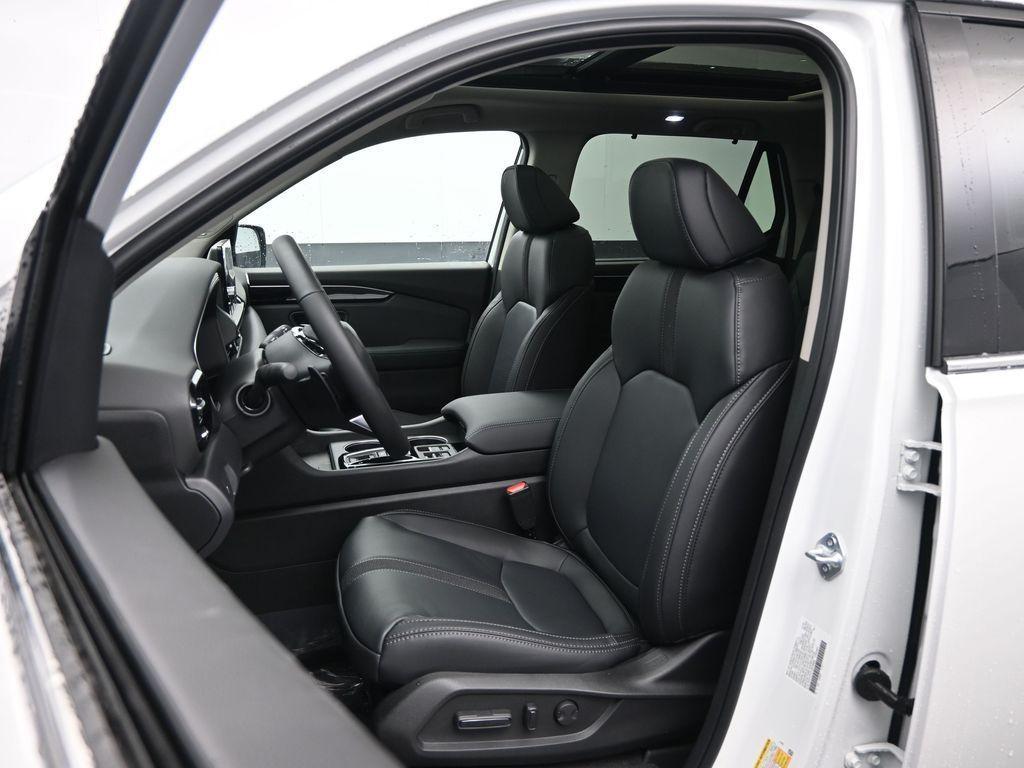 new 2025 Honda Pilot car, priced at $47,235