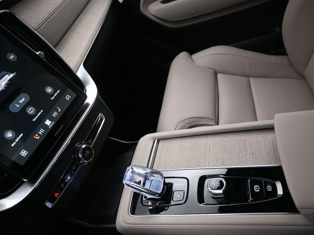 new 2026 Volvo XC90 Plug-In Hybrid car, priced at $82,774