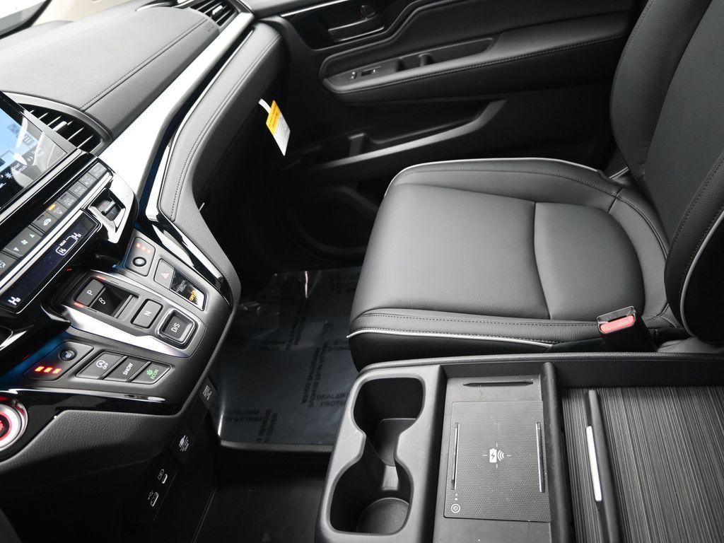 new 2026 Honda Odyssey car, priced at $47,049