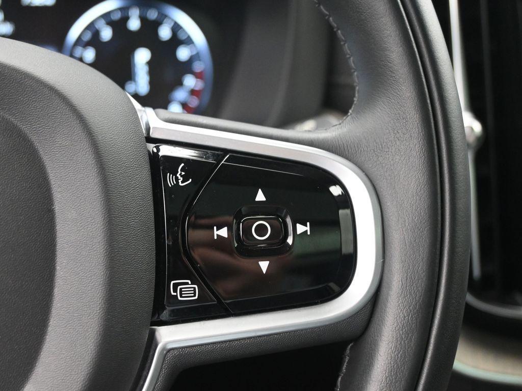 used 2020 Volvo XC60 car, priced at $29,991