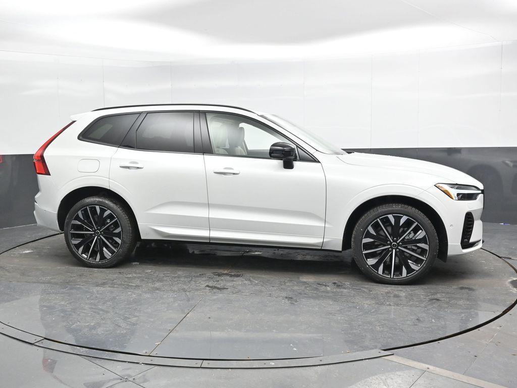 new 2026 Volvo XC60 Plug-In Hybrid car, priced at $72,870