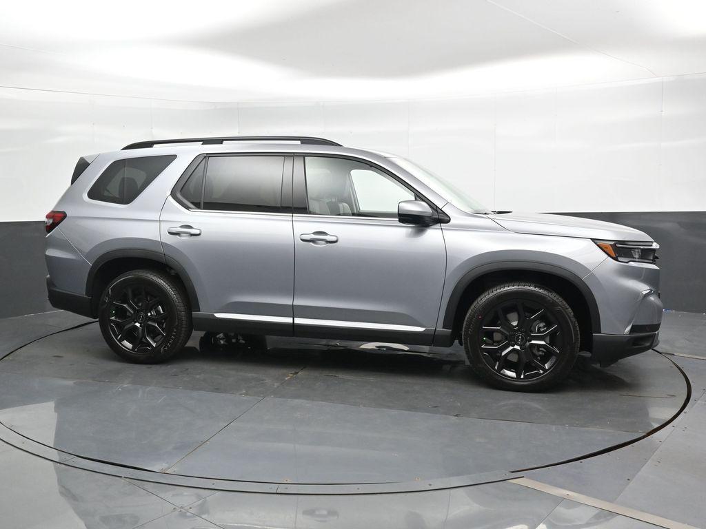 used 2025 Honda Pilot car, priced at $48,000