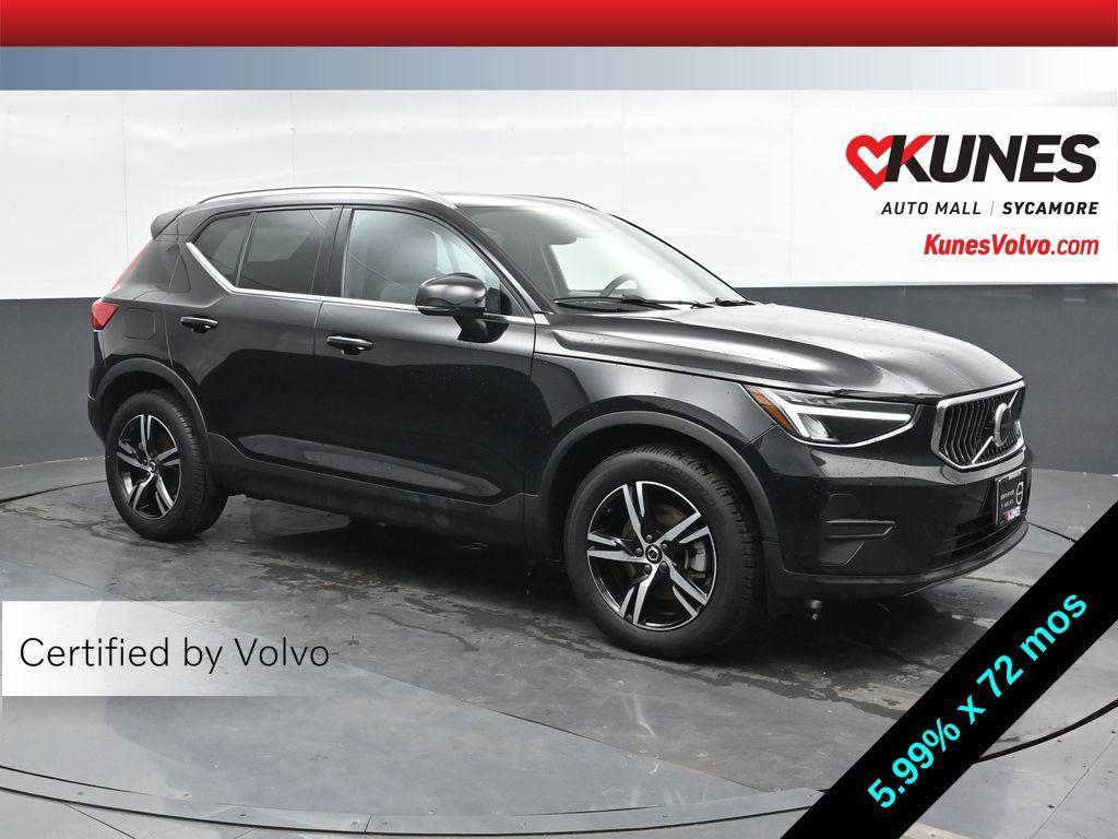 2025 Onyx Black Metallic Volvo XC40
