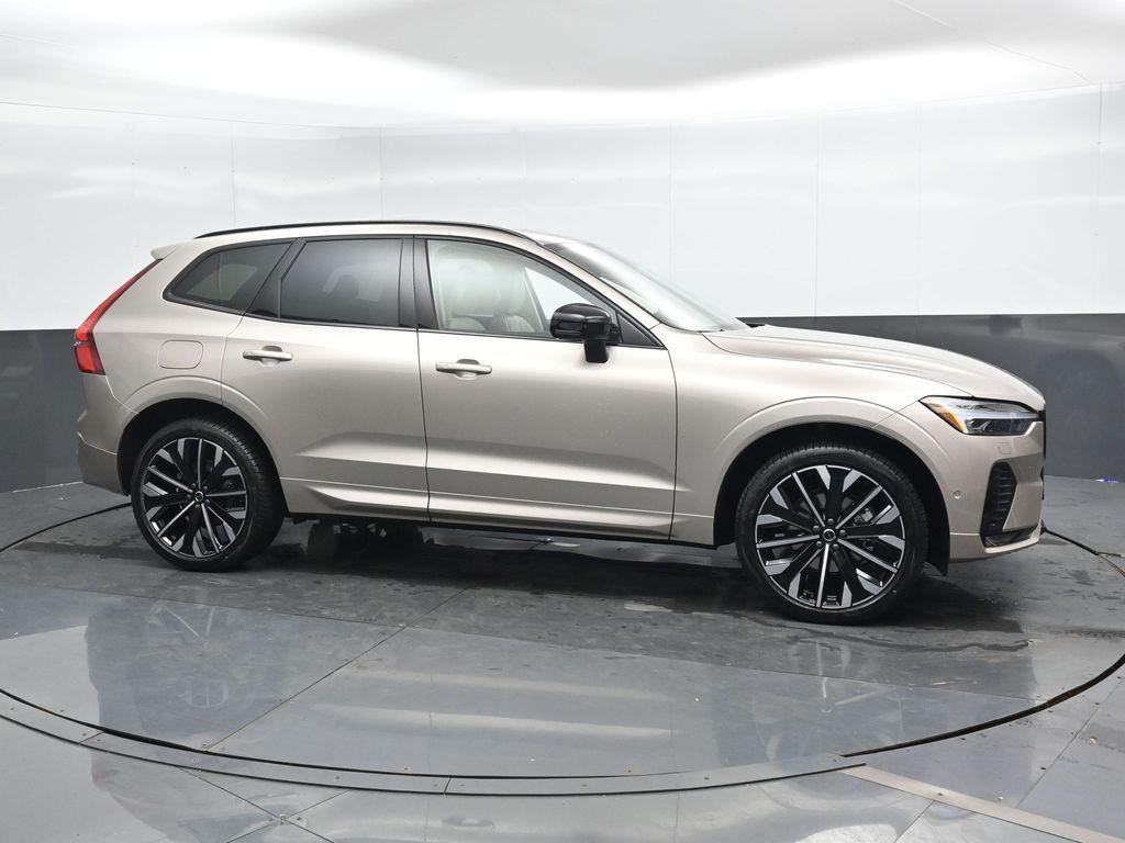 new 2026 Volvo XC60 car, priced at $59,934