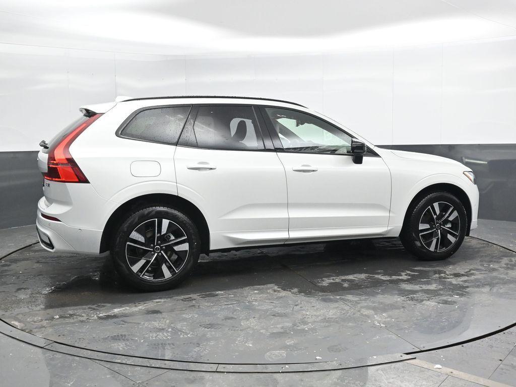 new 2026 Volvo XC60 car, priced at $56,360