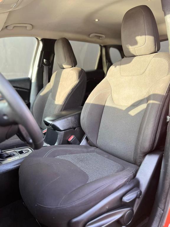 used 2021 Jeep Cherokee car, priced at $17,975