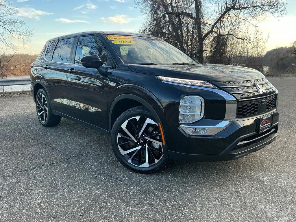 used 2024 Mitsubishi Outlander car, priced at $25,475