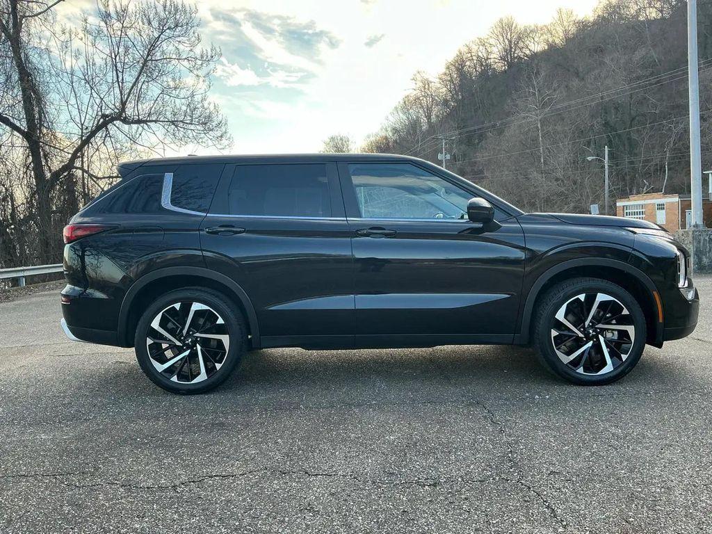 used 2024 Mitsubishi Outlander car, priced at $25,475