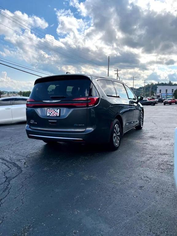 used 2022 Chrysler Pacifica Hybrid car, priced at $21,305