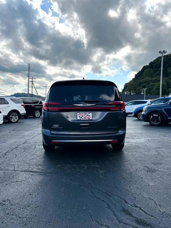 used 2022 Chrysler Pacifica Hybrid car, priced at $21,305