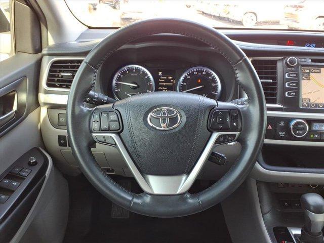used 2019 Toyota Highlander car, priced at $26,999