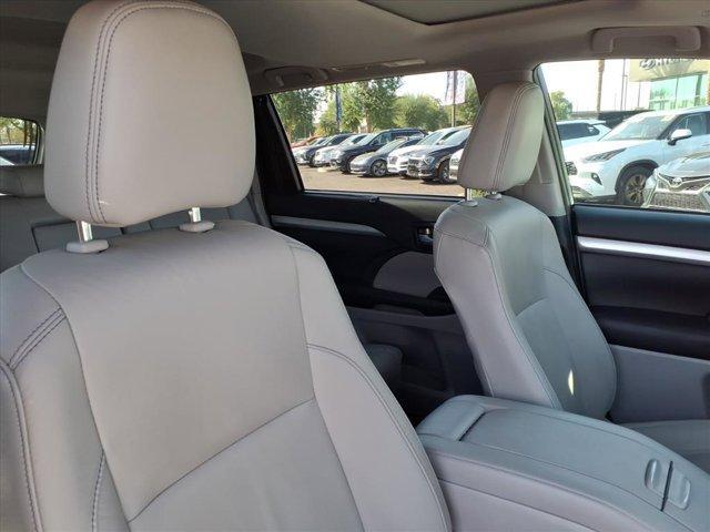 used 2019 Toyota Highlander car, priced at $26,999
