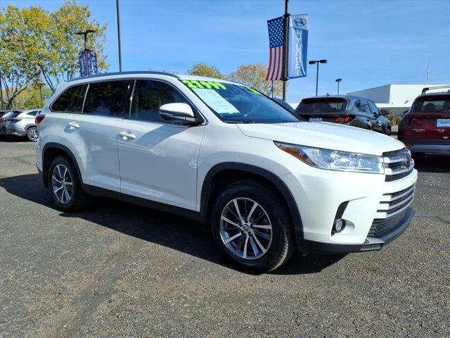 used 2019 Toyota Highlander car, priced at $26,999