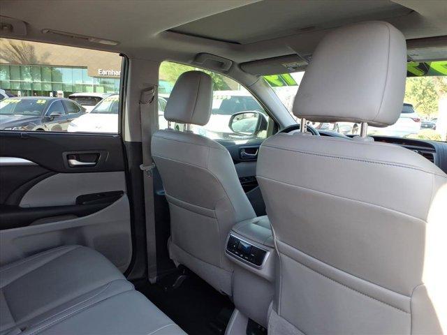 used 2019 Toyota Highlander car, priced at $26,999