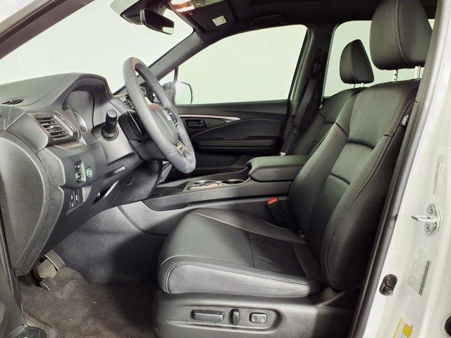 used 2025 Honda Passport car, priced at $36,999