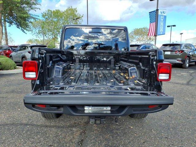 used 2025 Jeep Gladiator car, priced at $37,799