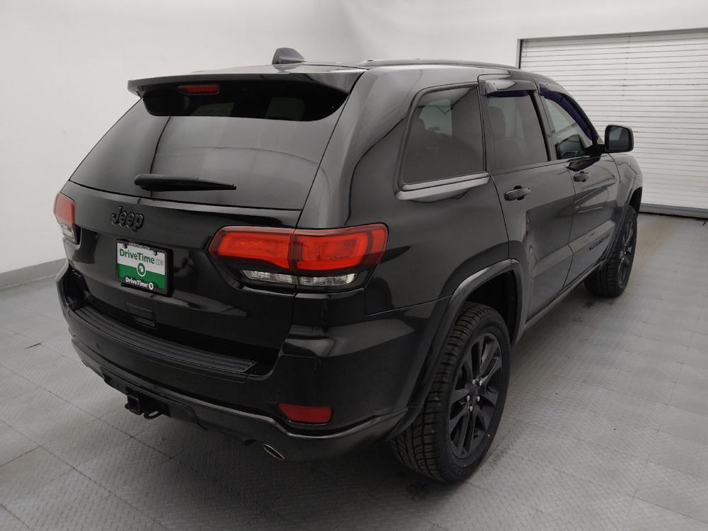 used 2017 Jeep Grand Cherokee car, priced at $18,095