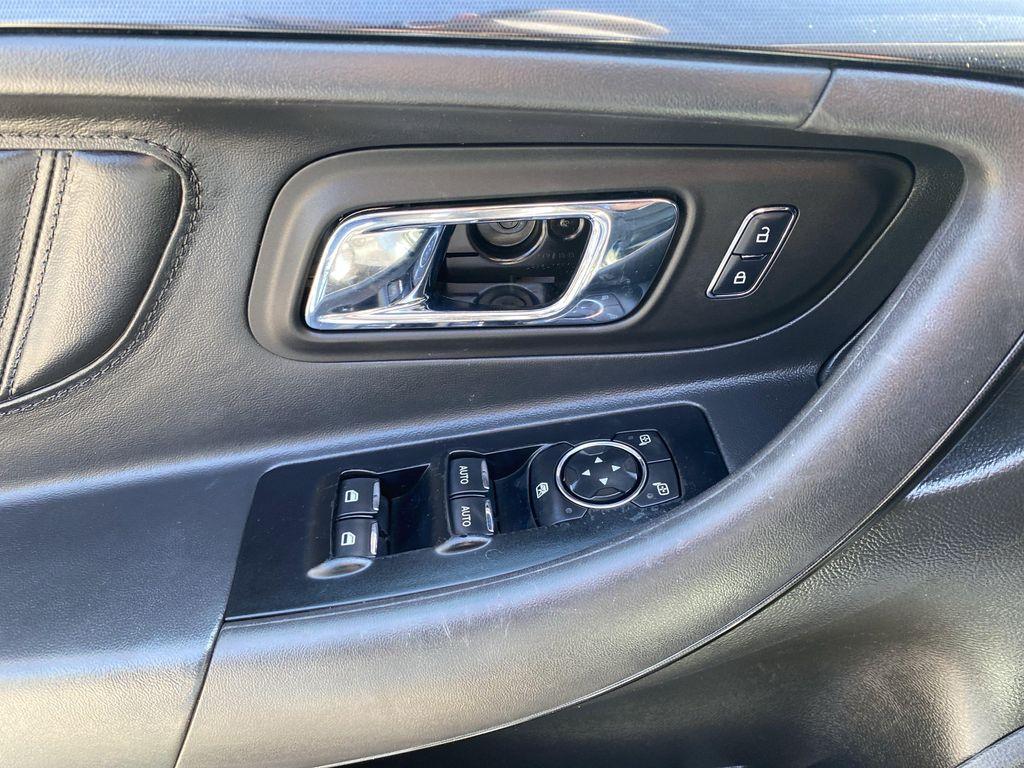 used 2016 Ford Taurus car