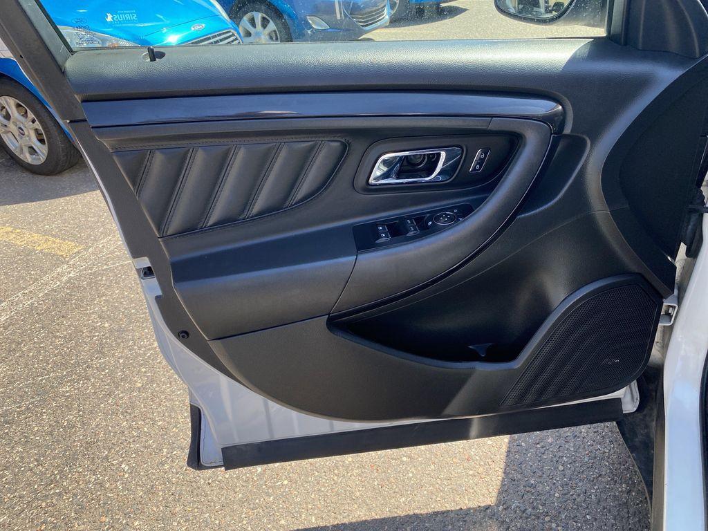 used 2016 Ford Taurus car