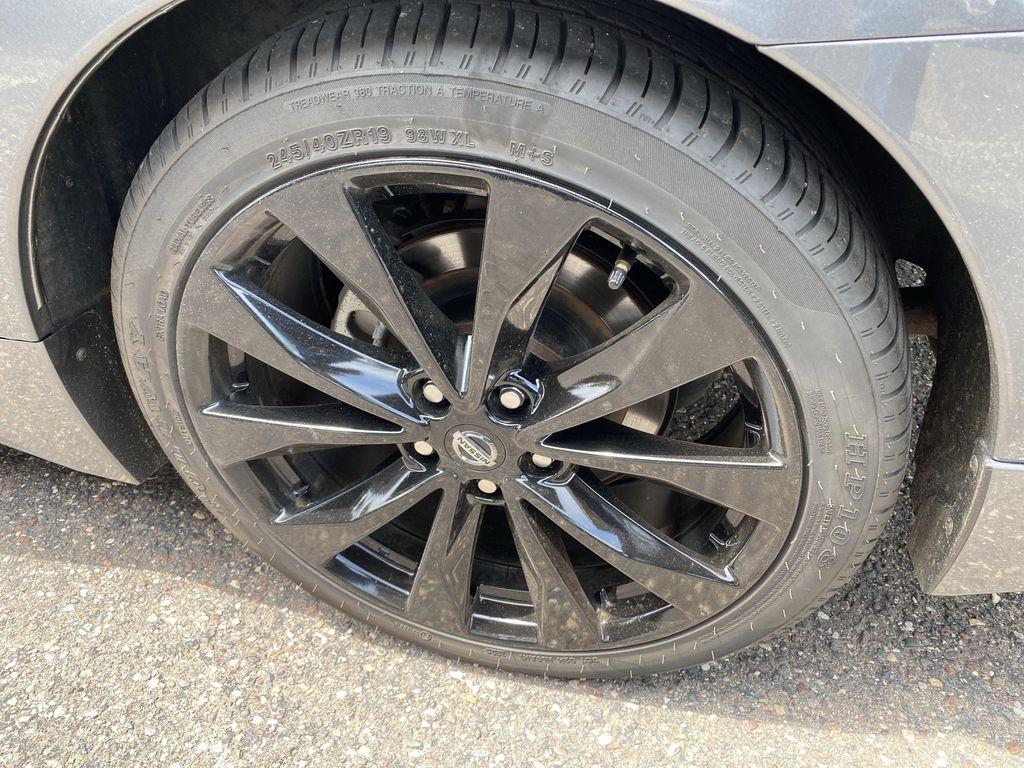 used 2021 Nissan Maxima car