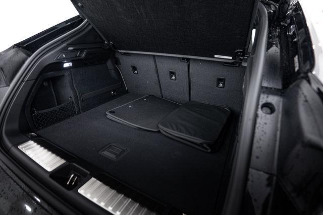 new 2026 Porsche Macan car