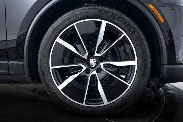 new 2026 Porsche Macan car