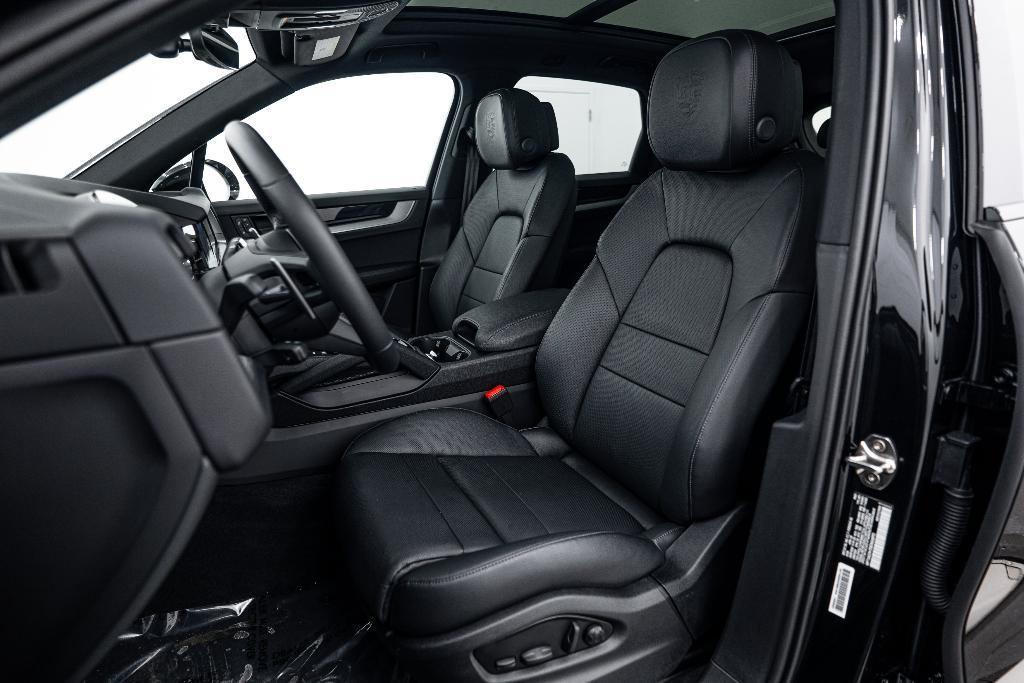 used 2025 Porsche Cayenne car, priced at $94,991